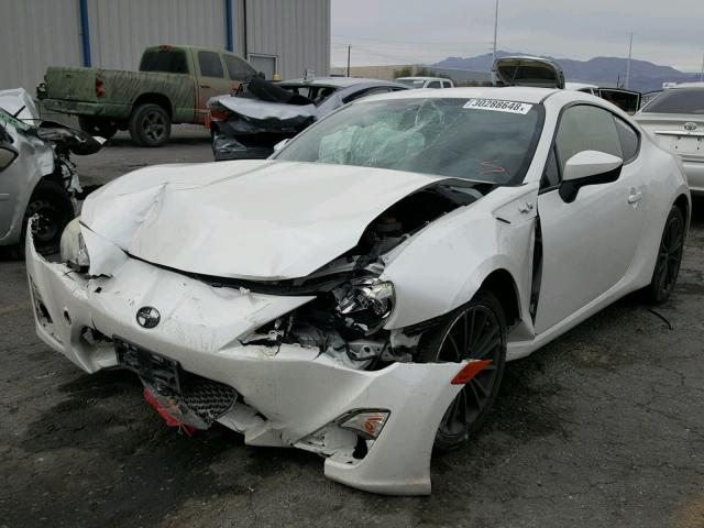 JF1ZNAA16D2722885 - 2013 TOYOTA SCION FR-S WHITE photo 2