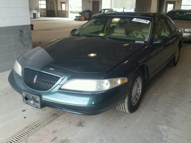 1LNFM92V1WY612788 - 1998 LINCOLN MARK VIII GREEN photo 2