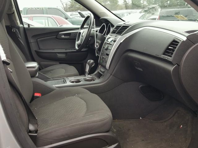 1GNER23DX9S181350 - 2009 CHEVROLET TRAVERSE L SILVER photo 5