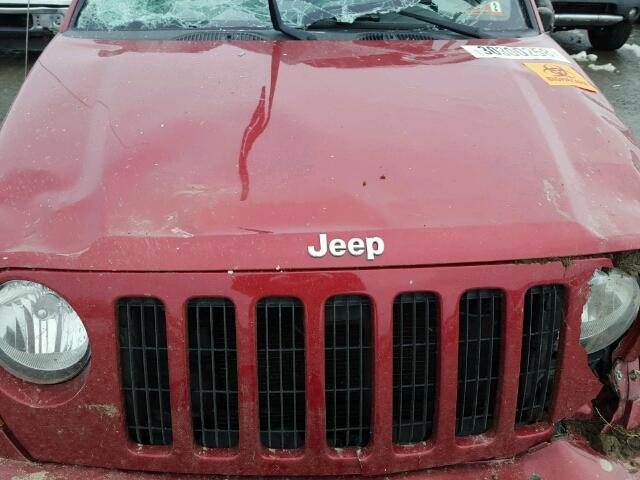 1J4GL38KX5W648179 - 2005 JEEP LIBERTY RE MAROON photo 7