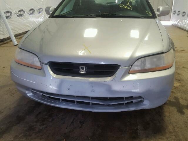 1HGCG2254YA008963 - 2000 HONDA ACCORD EX SILVER photo 9