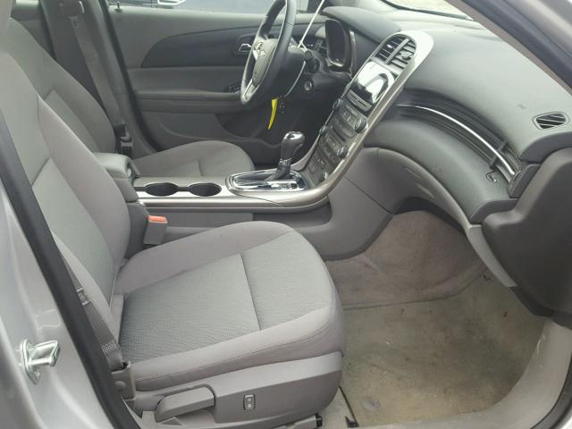 1G11B5SA0DF141826 - 2013 CHEVROLET MALIBU LS ვერცხლისფერი ფოტო 5