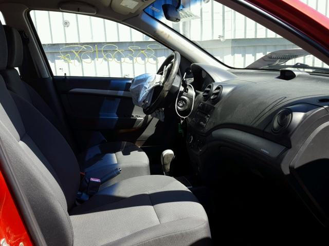 KL1TD56E39B398119 - 2009 CHEVROLET AVEO LS RED photo 5