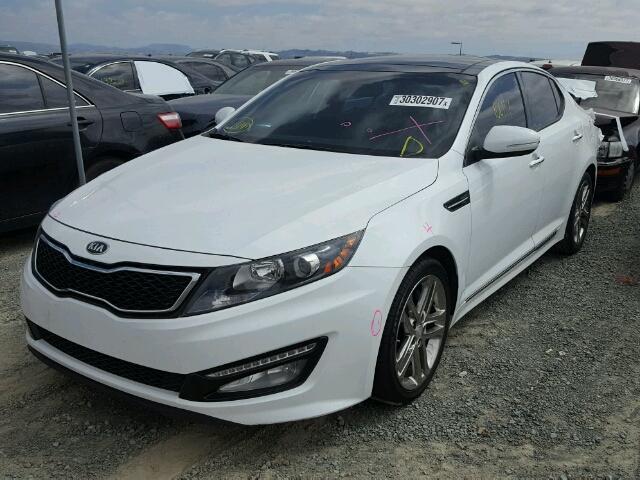 5XXGR4A62DG214524 - 2013 KIA OPTIMA SX WHITE photo 2