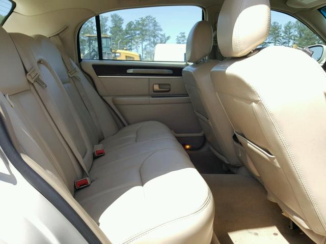 1LNHM82VX7Y618397 - 2007 LINCOLN TOWN CAR S BEIGE photo 6