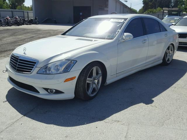 WDDNG71X47A096361 - 2007 MERCEDES-BENZ S 550 WHITE photo 2