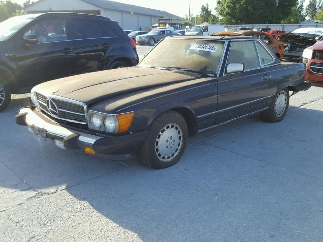 WDBBA48DXJA080521 - 1988 MERCEDES-BENZ 560 SL BLUE photo 2