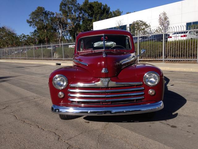 000000899A2157780 - 1947 FORD TUDOR RED photo 2