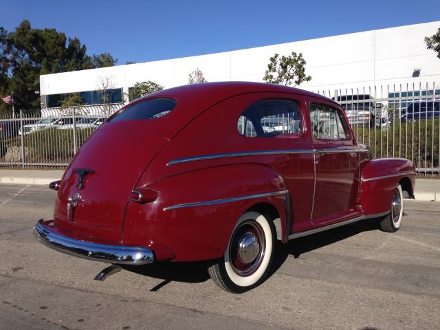 000000899A2157780 - 1947 FORD TUDOR RED photo 4