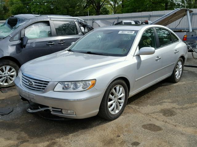 KMHFC46FX7A183881 - 2007 HYUNDAI AZERA SE SILVER photo 2