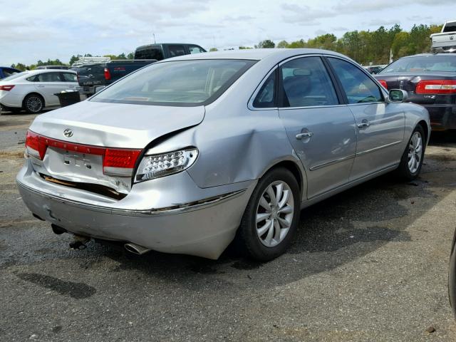 KMHFC46FX7A183881 - 2007 HYUNDAI AZERA SE SILVER photo 4