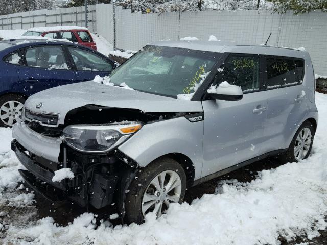 KNDJP3A55G7860361 - 2016 KIA SOUL + SILVER photo 2