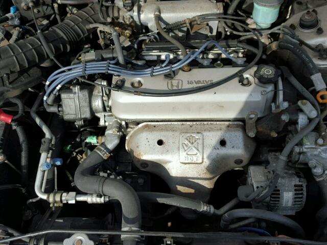 1HGCD7239TA001827 - 1996 HONDA ACCORD LX TAN photo 7