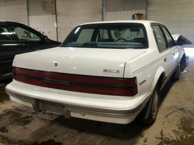 1G4AG5542T6416945 - 1996 BUICK CENTURY SP WHITE photo 4