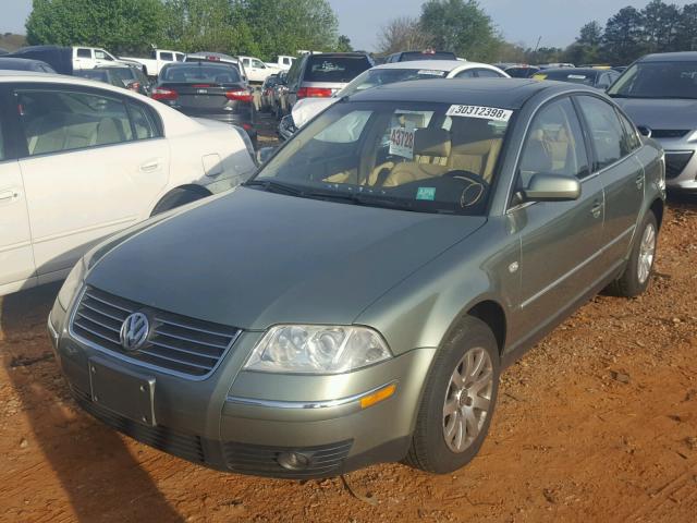 WVWPD63B13P093111 - 2003 VOLKSWAGEN PASSAT GLS GREEN photo 2