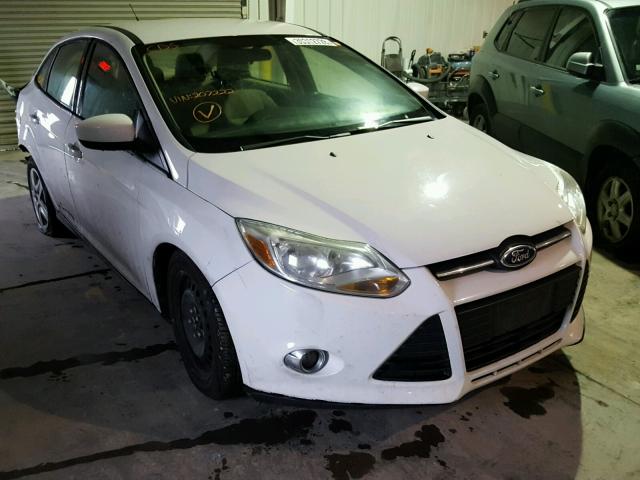 1FAHP3F28CL207222 - 2012 FORD FOCUS SE WHITE photo 1