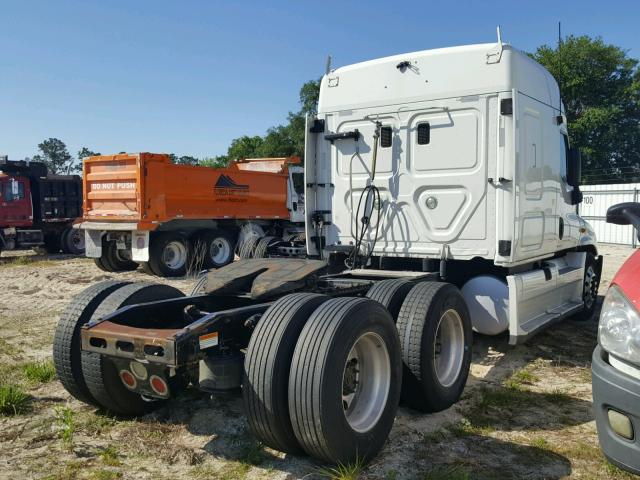 1FUJGLDR4CSBH1201 - 2012 FREIGHTLINER CASCADIA 1 WHITE photo 4