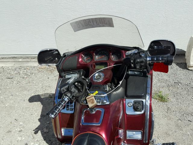 1HFSC47444A301389 - 2004 HONDA GL1800 A RED photo 5