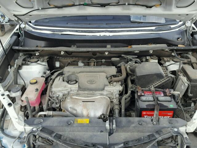 2T3ZFREVXEW101628 - 2014 TOYOTA RAV4 LE WHITE photo 7