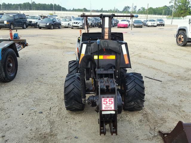 1DS0000J8Y17T1061 - 2001 DITCH WITCH S7B BLUE photo 9