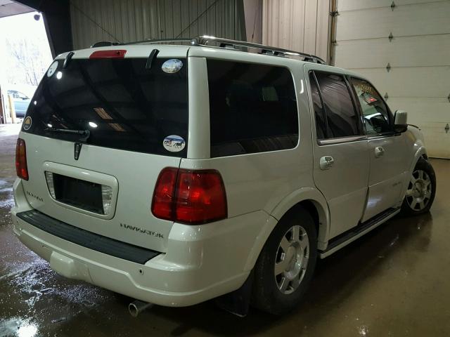 5LMFU28596LJ29784 - 2006 LINCOLN NAVIGATOR WHITE photo 4