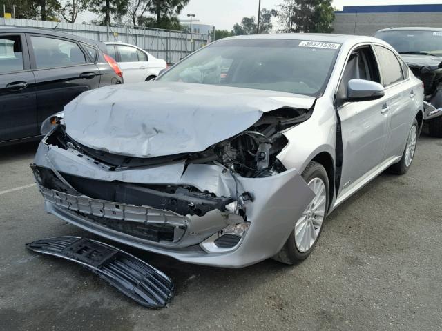 4T1BD1EB7FU036214 - 2015 TOYOTA AVALON HYB SILVER photo 2