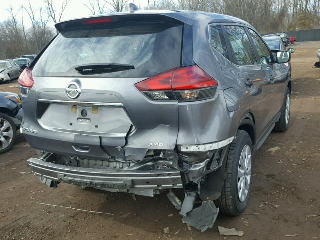 KNMAT2MV3HP565763 - 2017 NISSAN ROGUE S SILVER photo 4