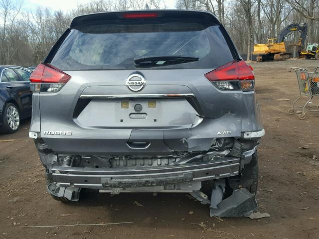 KNMAT2MV3HP565763 - 2017 NISSAN ROGUE S SILVER photo 9