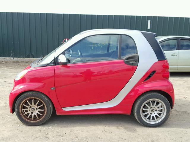 WMEEJ3BA5BK420355 - 2011 SMART FORTWO PUR RED photo 9