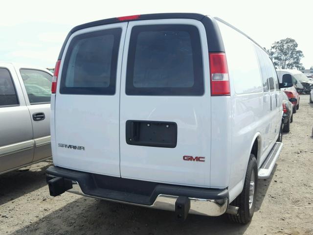 1GTW7AFF7H1914503 - 2017 GMC SAVANA G25 WHITE photo 4