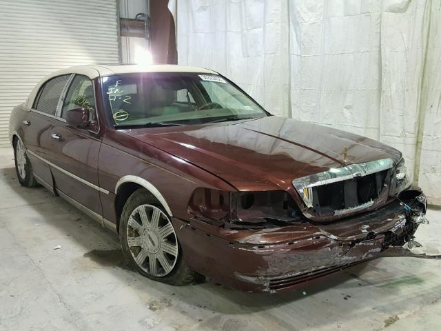 1LNHM83WX4Y609931 - 2004 LINCOLN TOWN CAR U RED photo 1