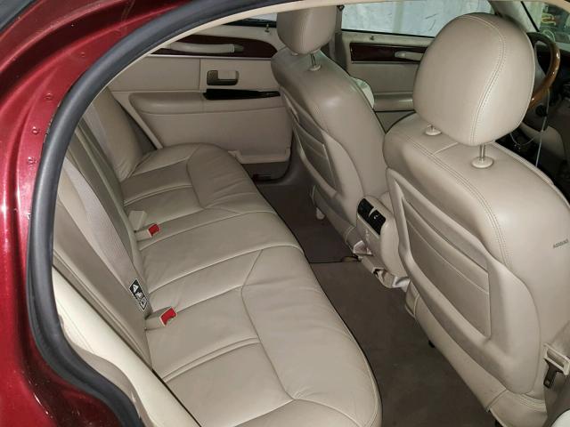 1LNHM83WX4Y609931 - 2004 LINCOLN TOWN CAR U RED photo 6