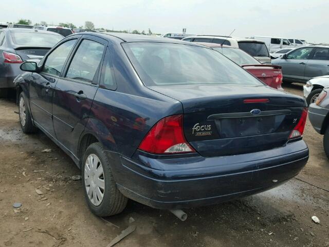 1FAHP34354W147783 - 2004 FORD FOCUS BLUE photo 3