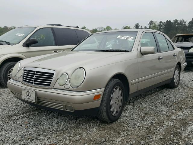 WDBJF65H9XA862740 - 1999 MERCEDES-BENZ E 320 GOLD photo 2