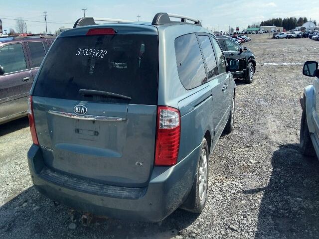 KNDMB233186207406 - 2008 KIA SEDONA EX BLUE photo 4