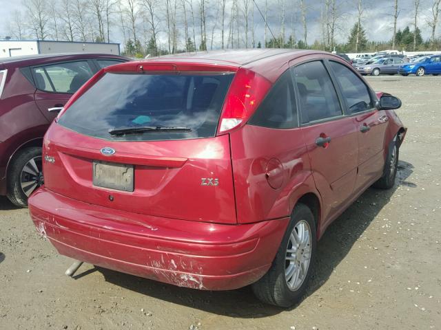 3FAFP37313R104269 - 2003 FORD FOCUS ZX5 RED photo 4