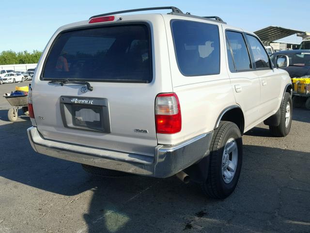 JT3GN86RXW0057579 - 1998 TOYOTA 4RUNNER SR SILVER photo 4