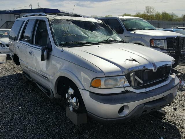 5LMPU28L5WLJ44995 - 1998 LINCOLN NAVIGATOR SILVER photo 1