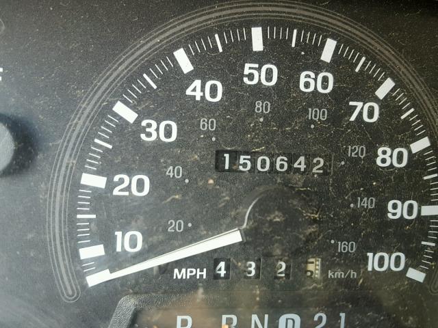 5LMPU28L5WLJ44995 - 1998 LINCOLN NAVIGATOR SILVER photo 8