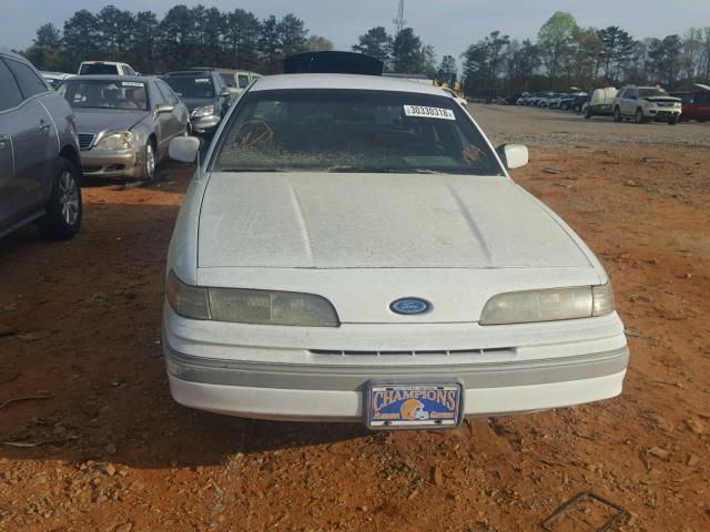 2FACP74WXNX121763 - 1992 FORD CROWN VICT WHITE photo 9