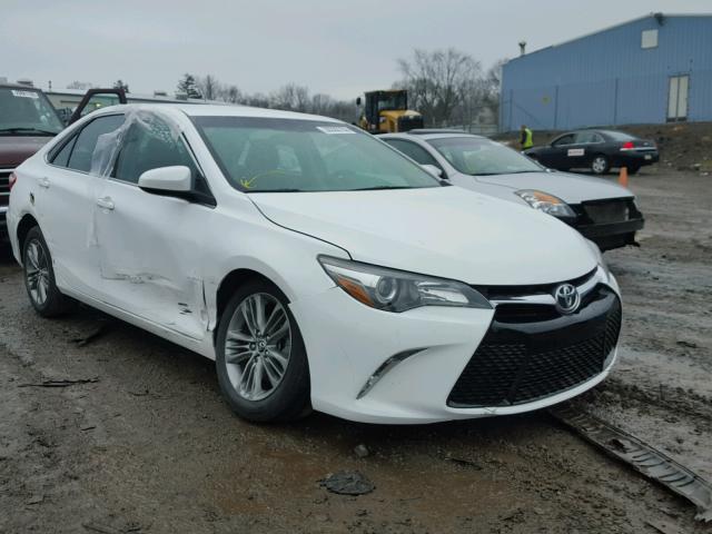 4T1BF1FK0FU094822 - 2015 TOYOTA CAMRY LE WHITE photo 1