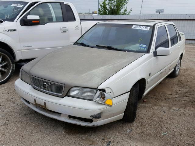 YV1LS56D3X1571303 - 1999 VOLVO S70 GLT WHITE photo 2