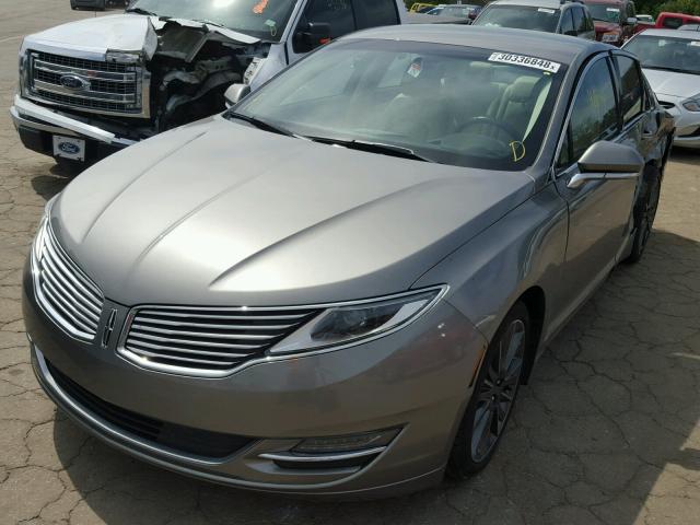 3LN6L2LU5FR626580 - 2015 LINCOLN MKZ HYBRID GRAY photo 2