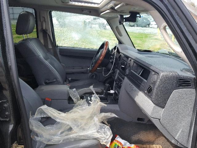 1J8HG48N86C129853 - 2006 JEEP COMMANDER BLACK photo 5