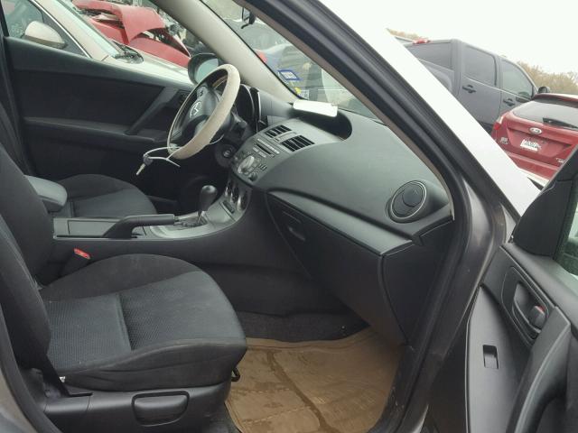 JM1BL1SF3A1238752 - 2010 MAZDA 3 I GRAY photo 5