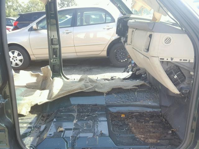 1GYEC63T02R177937 - 2002 CADILLAC ESCALADE L GREEN photo 5