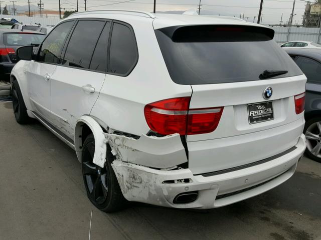 5UXFE8C51AL311050 - 2010 BMW X5 XDRIVE4 WHITE photo 3