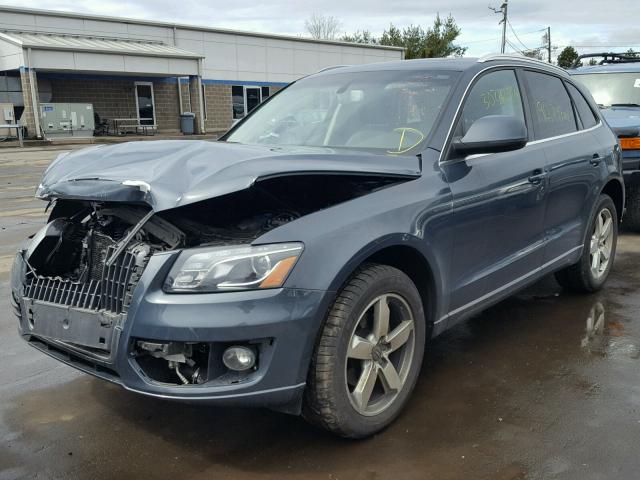 WA1LFAFP0BA099528 - 2011 AUDI Q5 PREMIUM GRAY photo 2