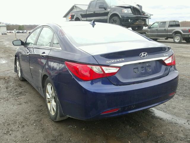 5NPEC4AC4BH095651 - 2011 HYUNDAI SONATA SE BLUE photo 3