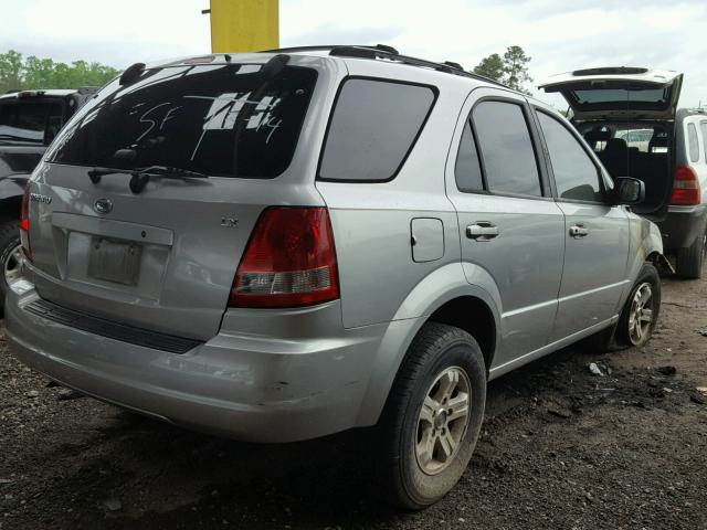 KNDJC733545241815 - 2004 KIA SORENTO EX SILVER photo 4